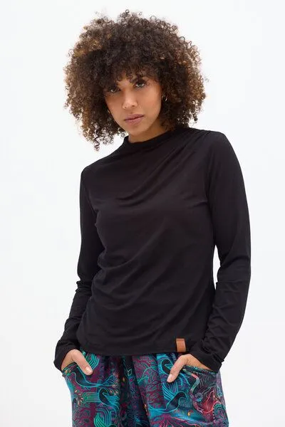 KOKOworld Rollkragenpulli Camino – Klassischer, figurbetonter Schnitt – Dekorative Raffung – 100 % in der EU fair produziert – KOKOworld, Black (schwarz), – Produktbild 1 von 4