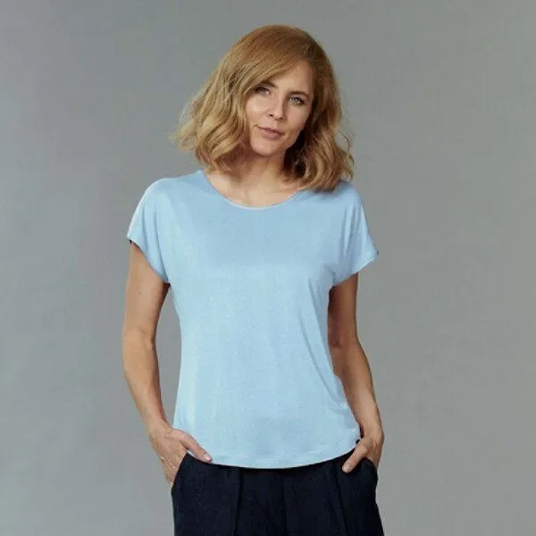 Kokon Zwo Kokon Zwo Basic Shirt mit überschnittenem Arm 43% Seide (peacesilk), 17% Leinen, Eiswasser, – Produktbild 1 von 1