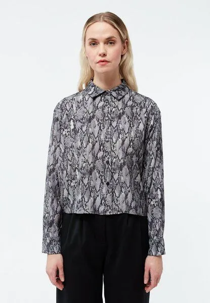 Givn Berlin Givn Berlin Kurze Bluse GBSAVANNAH aus TENCEL, Black / grey (snake), – Produktbild 2 von 4