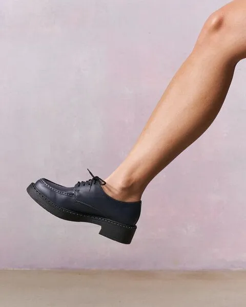 AGAZI AGAZI HELEN plant-based leather loafers, Navy blue, – Produktbild 2 von 4