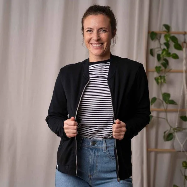 Vresh Clothing Vresh Clothing Velia - Zip Weste aus Biobaumwolle, Schwarz, – Produktbild 1 von 4
