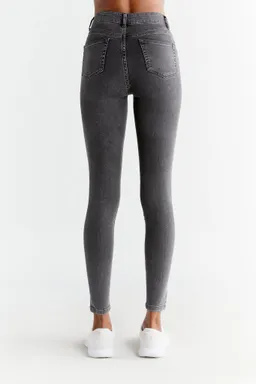 Evermind Evermind Damen vegan Jeans Stretch Skinny Fit Eisengrau – Produktbild 1 von 1