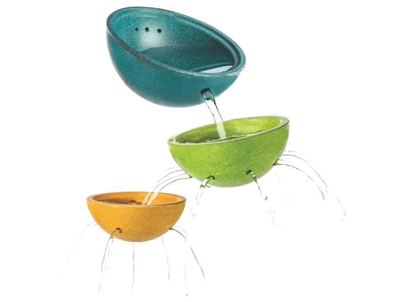 PlanToys PlanToys Kinder Wasserspielzeug Schüsselset aus recyceltem Kautschukholz Maße 13 x 13 x 5,8 cm, Gelb, türkis, grün, – Produktbild 2 von 3
