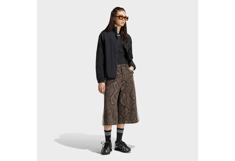 adidas Originals adidas Originals Shorts, DENIM, SCHLANGENPRINT, Braun, – Produktbild 5 von 5