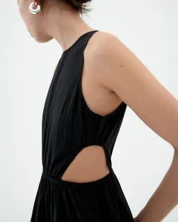 thinking mu Thinking MU Damen vegan Kleid Seersucker Kin Schwarz – Produktbild 1 von 1