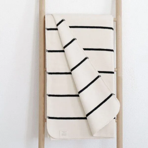 RIEMA Germany RIEMA Germany Kuscheldecke JULE aus Bio-Baumwolle, Schwarz, – Produktbild 4 von 4