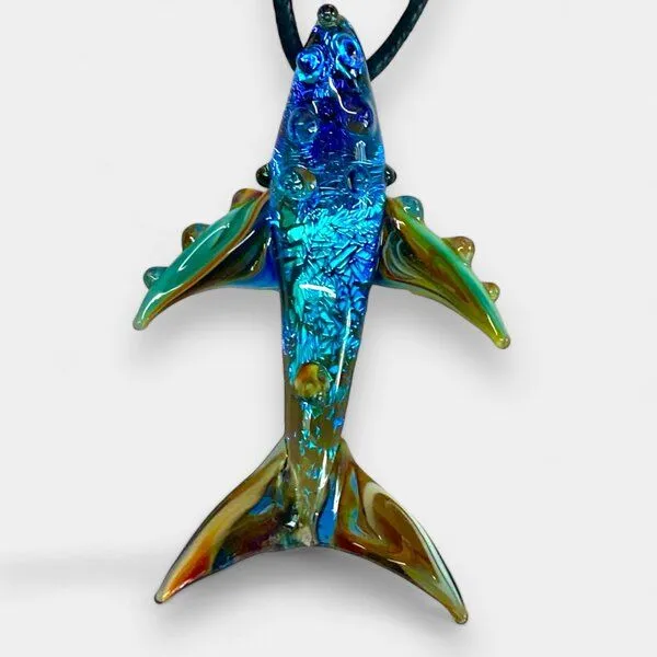 Der Lindwurm Der Lindwurm Kette mit Glasanhänger in Tierform, Blau, – Produktbild 4 von 5