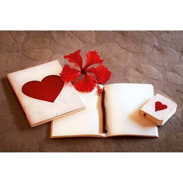 Sundara Sundara Notizbuch-Set „Love“ aus handgeschöpftem Biobaumwoll-Papier – Produktbild 2 von 3