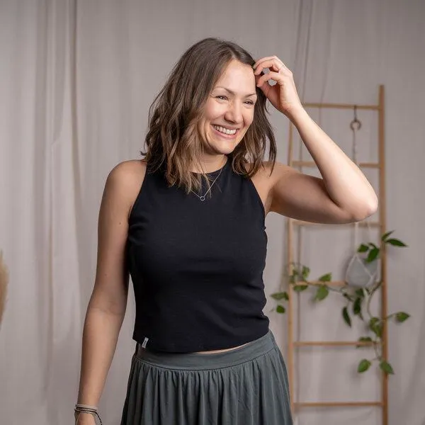 Vresh Clothing Vresh Clothing Rib Viona - Crop Top aus Biobaumwolle, Schwarz, – Produktbild 1 von 4