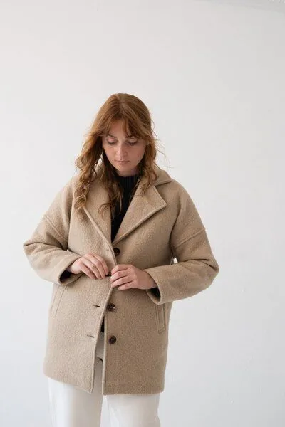 TIRALAHILACHA TIRALAHILACHA Tad Chunky Wool Coat, Beige, – Produktbild 1 von 4