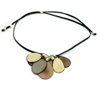 Mekhada Mekhada Tagua Kette "Coco", Länge verstellbar bis ca. 70 cm, Textilband, Steinnuß (Naturprodukt), Fairtrade – Produktbild 1 von 1
