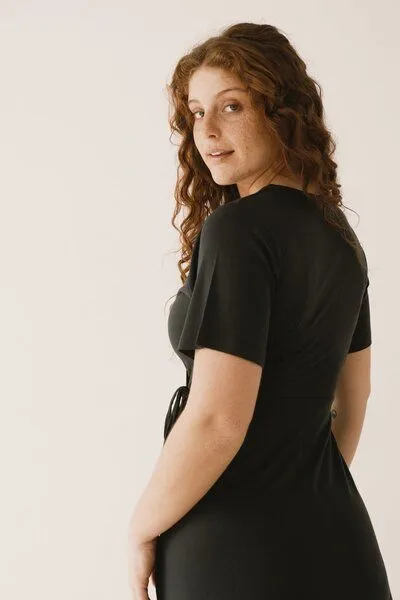 TIRALAHILACHA TIRALAHILACHA Helen Tencel wrap dress, Schwarz, – Produktbild 2 von 4