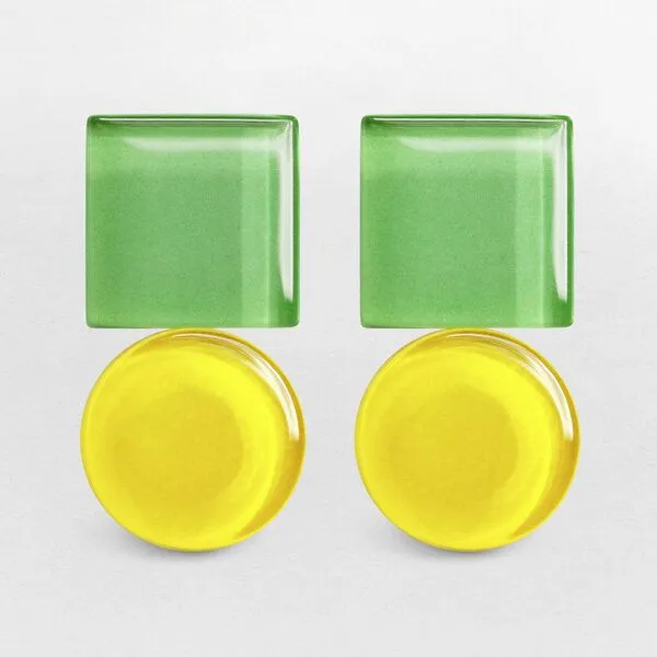 ALEXASCHA ALEXASCHA Geometrische Statement Ohrringe aus Glas | Bauhaus Design | 16 Farbkombinationen, Grün & gelb, – Produktbild 1 von 4