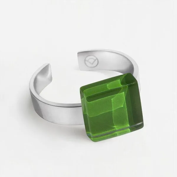 ALEXASCHA ALEXASCHA Geometrischer Ring aus Glas, mini, Grasgrün, – Produktbild 1 von 4