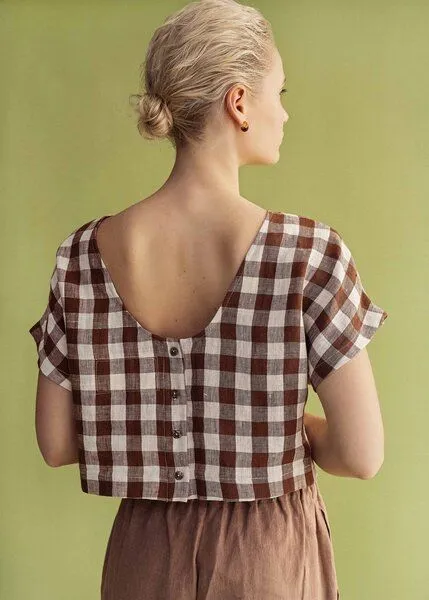AmourLinen AmourLinen Leinen-Crop-Top mit Knöpfen LISA, Mokka-gingham, – Produktbild 1 von 4