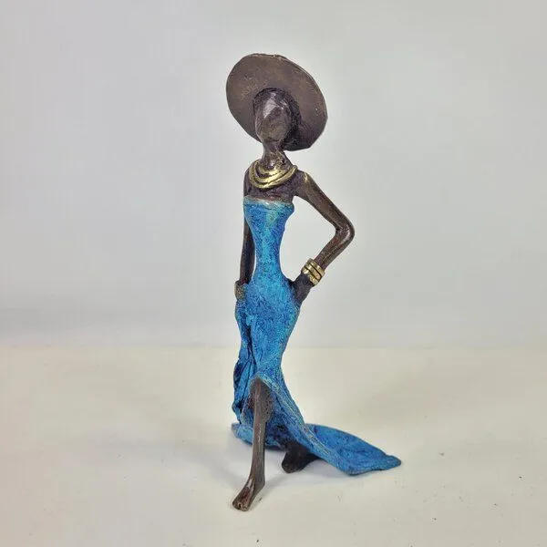 Moogoo Creative Africa Moogoo Creative Africa Bronze-Skulptur "Femme élégante avec chapeau" by Soré, Blau, – Produktbild 1 von 3
