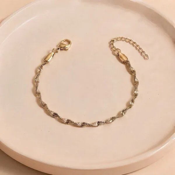 ELEKTROPULLI ELEKTROPULLI Spiral Armband, Gold, – Produktbild 1 von 1