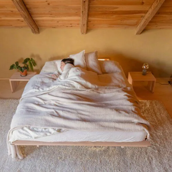 YAK holzraum YAK holzraum Nachttisch Buchenholz NOOMY Massivholz – Produktbild 3 von 4