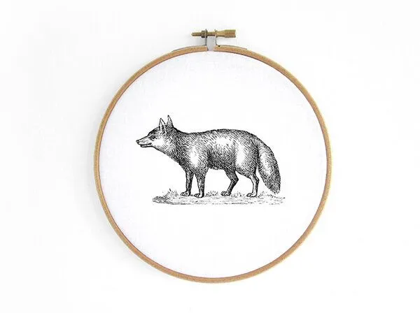renna deluxe renna deluxe Fuchs im Stickrahmen – Produktbild 1 von 2