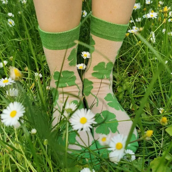Fräulein Prusselise Fräulein Prusselise Kleeblatt Glück Socken grün beige bunt – Produktbild 3 von 3