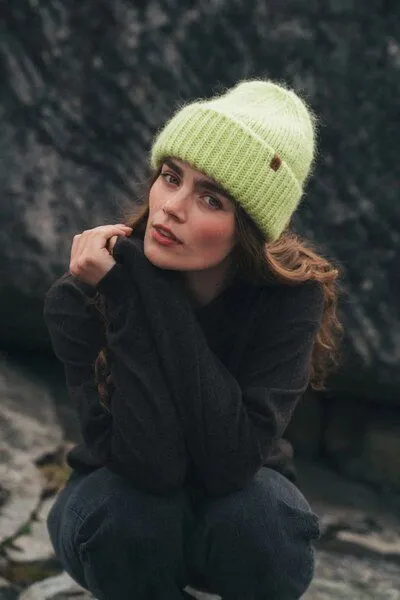 Kopyto Kopyto SAOLA – Flauschige Mütze aus Mohair und Seide, Ecru, – Produktbild 4 von 4