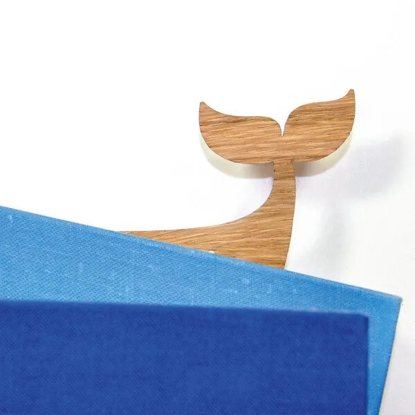 Bow & Hummingbird Bow & Hummingbird Lesezeichen Wal – Produktbild 2 von 4