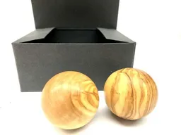 Olivenholz erleben Olivenholz erleben Anti-Stress-Kugeln (im 2er Set) aus Olivenholz – Produktbild 1 von 1