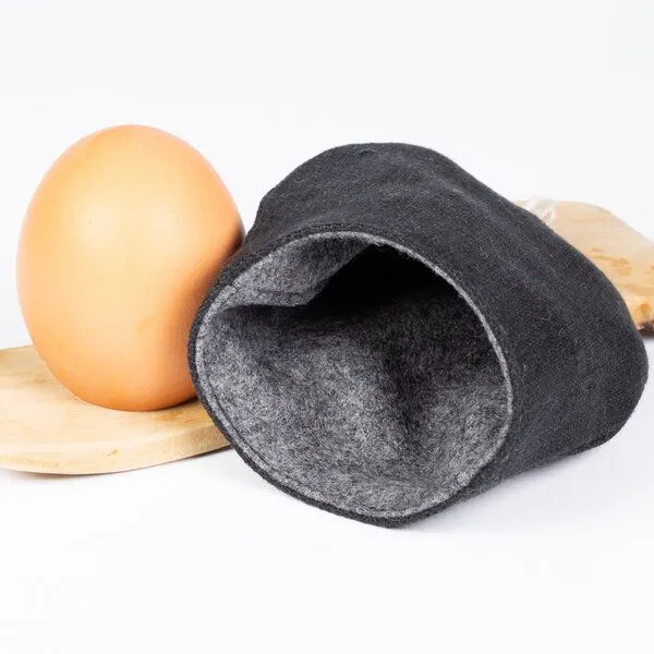 nahtur-design nahtur-design Eierwärmer aus Bioleinen mit Feinloden | Bring Farbe auf Deinen Tisch, Nachtblau (blau), – Produktbild 3 von 5