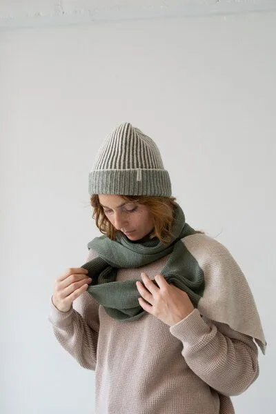 TIRALAHILACHA TIRALAHILACHA Tayo chunky wool scarf in two-tone, Grün, – Produktbild 2 von 4
