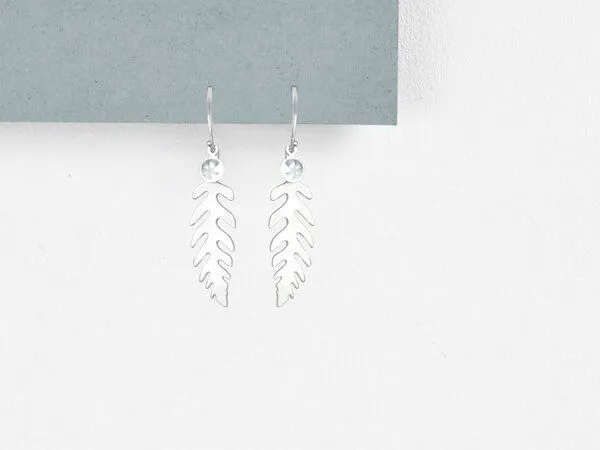 renna deluxe renna deluxe Edelfarn Ohrringe mit Farn-Blättern versilbert – Produktbild 3 von 4