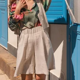 WiDDA berlin WiDDA berlin Beige Bermuda-Shorts INDI aus Leinen – Produktbild 1 von 1