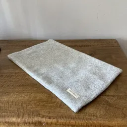 mio eco mio eco Kleines Yin Yoga Kissen Kissenhülle Elbwolle – Produktbild 1 von 1