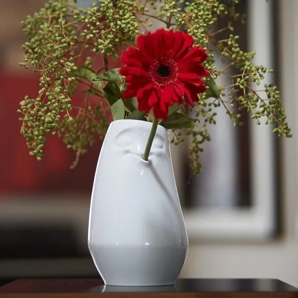 FIFTYEIGHT PRODUCTS FIFTYEIGHT PRODUCTS Porzellan Vase Entspannt in der Geschenkbox – Produktbild 3 von 4