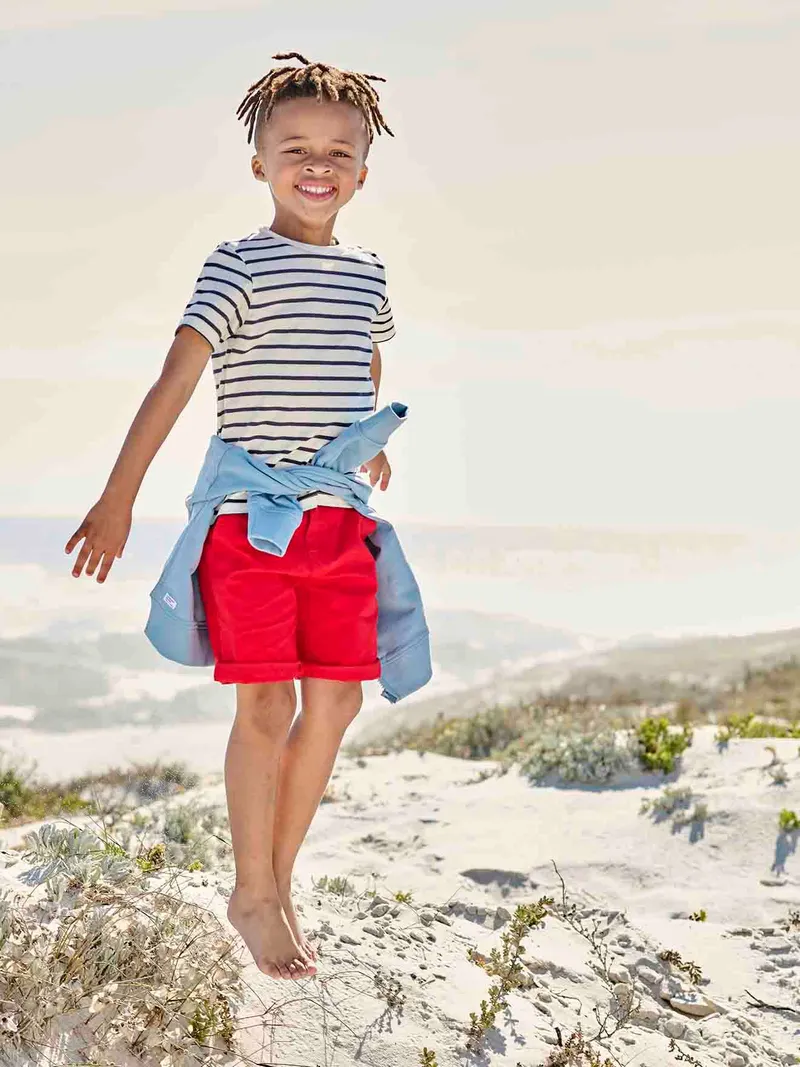 Vertbaudet Jungen Chino-Shorts, Rot, – Produktbild 1 von 4