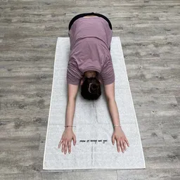 mio eco mio eco Hochwertiges Wellness Handtuch aus Retoure-Handtüchern zero waste | mit Stick limited "all we have is now" – Produktbild 1 von 1