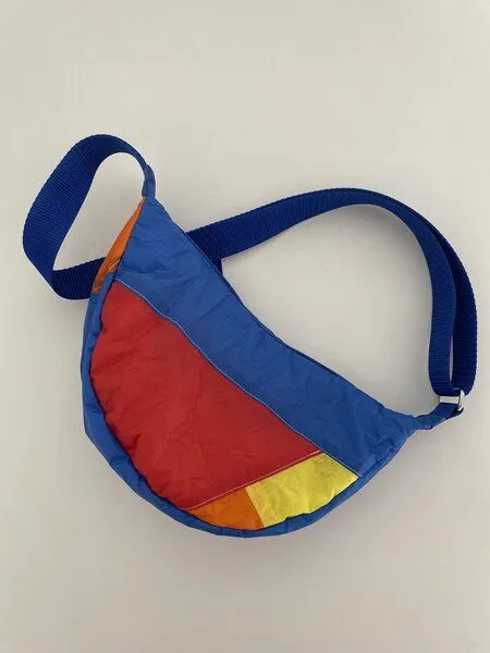 Skrabak Skrabak Upcycling-Bauchtasche aus Segeltuch (handgefertigte Unikate), Blau-gelb-rot-orange, – Produktbild 2 von 4