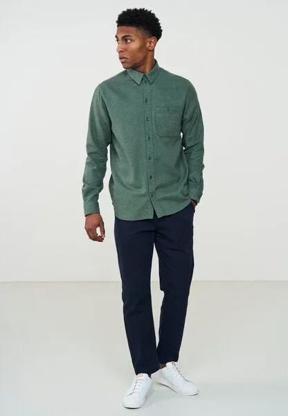 recolution Hemd aus Tencel Bio-Baumwolle Mix | DISANTHUS TWOTONE recolution, Deep green (grün), – Produktbild 3 von 4