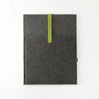 matilda k manufaktur matilda k. manufaktur Minimalistische Laptophülle aus Wollfilz 'max' mit Einsteckfach | für MacBook |Air| Pro 13|14|15|16 Zoll, Dunkelgrau-pistazie, – Produktbild 1 von 1