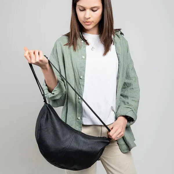 MOOT MOOT Die Moonbag aus Lederjacken – Produktbild 2 von 4