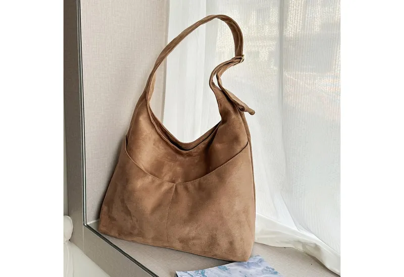 Oemmn Schultertasche große Damen Wildleder Tasche mit Reißverschluss & verstellbarem Gurt, Handtasche Damen aus weichem veganem Leder mit Fächern, Khaki, – Produktbild 3 von 5