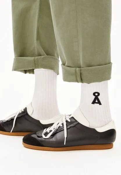 ARMEDANGELS ARMEDANGELS SAAMUS BOLD Unisex Socken aus Bio-Baumwoll-Mix, White, – Produktbild 1 von 3