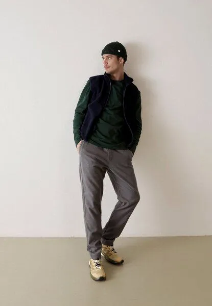 Givn Berlin Givn Berlin Fleeceweste GBSIMON aus recyceltem Polyester, Dark blue, – Produktbild 1 von 3