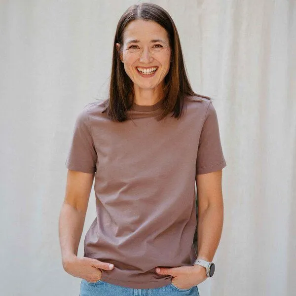 Vresh Clothing Vresh Clothing Vanny - T-Shirt aus Biobaumwolle, Taupe, – Produktbild 1 von 4