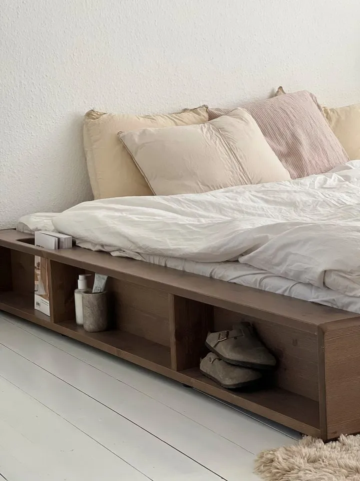 Karup Design Stauraumbett Ziggy Bed, Stauraumbett, FSC®-zertifiziertes Massivholz made in Europe (Erhältlich für Matratzen Breite 90, 120, 140, 160 oder 180 cm), mit 3 Ablagen, inklusive Lattenrost, ohne Matratze, mehrere Farben, Braun, – Produktbild 6 von 8