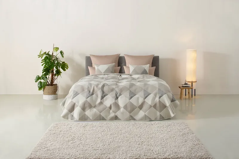 OTTO home Tagesdecke Maris, 1 Stück, Landhausstil, Karo-Muster, recyceltes Material, für Kinder und Erwachsene, hautfreundlich, Recyceltes Material, Beige, – Produktbild 2 von 4