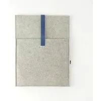 matilda k manufaktur matilda k. manufaktur Minimalistische Laptophülle aus Wollfilz 'max' mit Einsteckfach | für MacBook |Air| Pro 13|14|15|16 Zoll, Hellgrau-mittelblau, – Produktbild 1 von 1