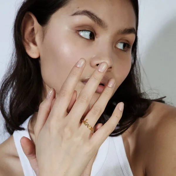 ELEKTROPULLI Größenverstellbarer Love Ring Ø17mm von Elektropulli, Gold, – Produktbild 3 von 4