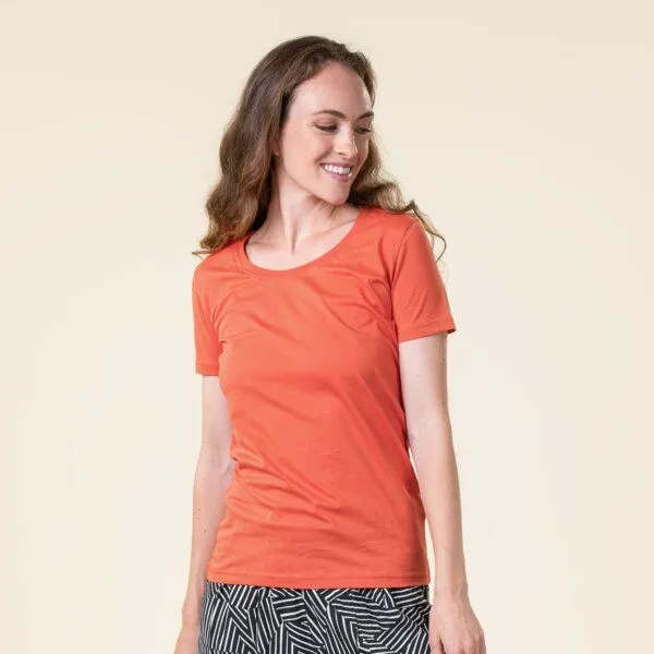 Living Crafts Living Crafts Bio-Damen-T-Shirt "TABERA" mit Rundhalsausschnitt, poincana red, Gr. XL – Produktbild 3 von 5