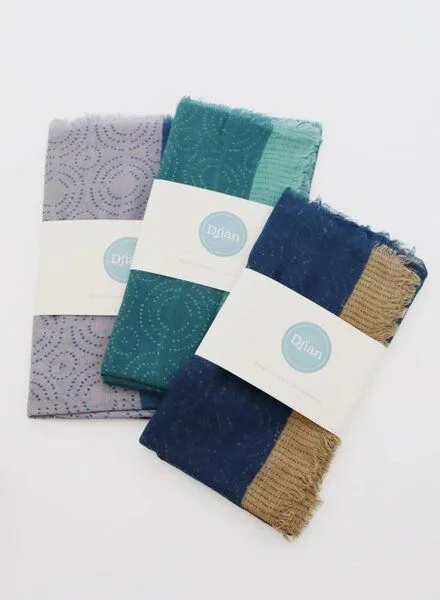 Djian Djian Schal aus Merinowolle – CIRCLES – mulesing-frei, Blau, – Produktbild 4 von 4