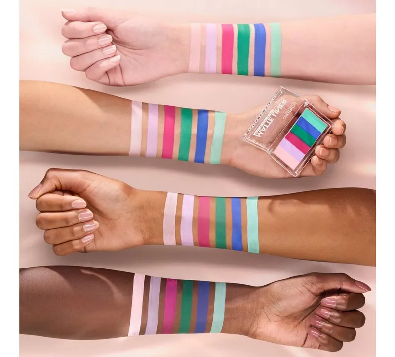 Catrice Eyeliner Matte Liner Water-Activated Eyeliner, Vegane wischfeste Textur mit leuchtenden Farben., Bunt, – Produktbild 4 von 5
